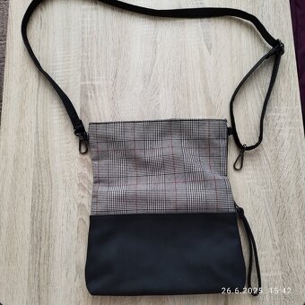 Dámská černá crossbody kabelka RIEKER
H1107-00 černá W0 - 7