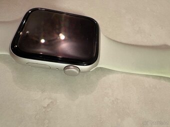 Apple Watch SE 2 44mm, Silver Aluminum - 7
