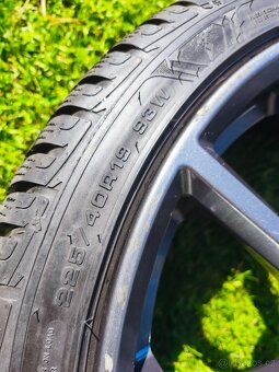 Dvourozměrná zimní sada KIA Stinger r19 5x114,3 9mm - 7