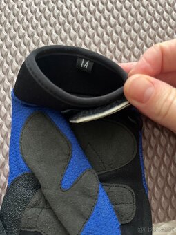 Helma a rukavice - 7