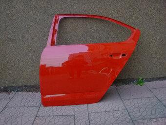 Škoda Octavia 3 III sedan limuzína orig dveře 5E5833311 - 7