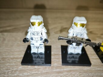 Halo minifigurky s vybavením - 7