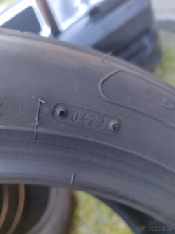 Prodám zánovní letní pneu 215/55/17 Sebring UHP 98W - 7