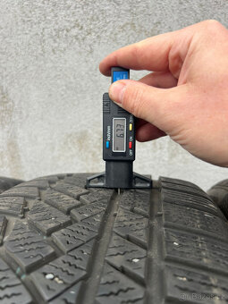 235/45R18 98V CONTINENTAL zimní pneumatiky 6,7mm - 7