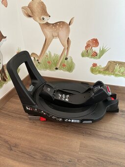 Kočárek 3v1 se základnou do auta - 7