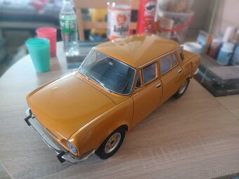 Skoda 100L 1:8 deagostini - 7