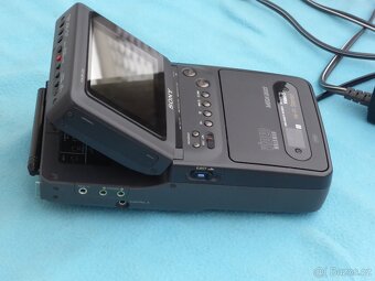 SONY Video WALKMAN GV-300E sbírková rarita - 7