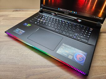 i9-13980HX_17" 240HZ_MSI RAIDER GE78HX_16GB_RTX 4070 8GB - 7