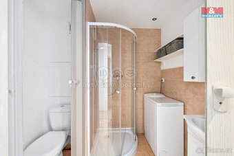 Prodej bytu 1+kk, 29 m², Hradec Králové, ul. Urxova - 7