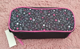 NOVÝ penál se jménem SOFIE (zn. Nekupto) - 7