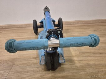 Koloběžka Micro maxi Deluxe skládací - 7