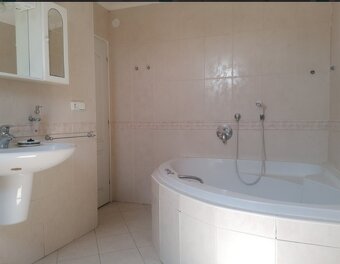 Pronájem bytu 3+kk, 75 m² Staré Město - 7