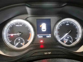 Škoda Karoq sportline TDI 110kw MAN.,tažné,kamera,kessy,DCC - 7