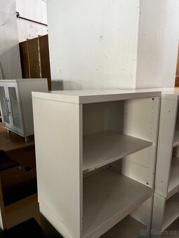 Regál - 7