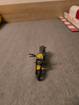 Motorky s garáží - 7
