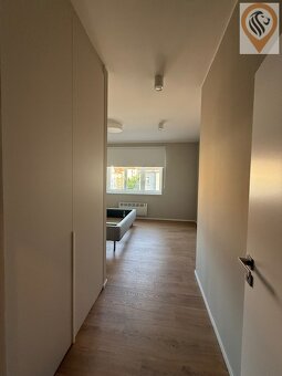 Pronájem luxusního bytu 2+kk 60m2, Praha 6 - 7