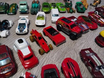 Hot-wheels sada 134 aut - 7