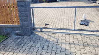 Posuvná brána, motor, příslušenství - 7