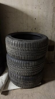 Pneu Nokian 275/40R20 - 7