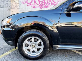 MITSUBISHI OUTLANDER 2.2DiD 4x4 7MÍST AUTOMAT PO SERVISU - 7
