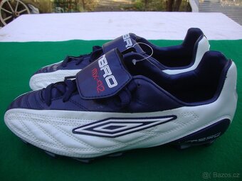 Nové kopačky Umbro mx-92 vel.43 na trávu plastové špunty - 7