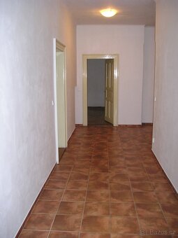 Pronajmu zařízený pokoj 25 m2 s balkónem - SPOLUBYDLENÍ - 7