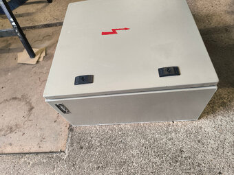 Kovový rozvaděč Schrack - 7