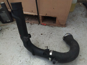 Trubka sani 1K0145770AE hadice 1K0145762HC 2,0TDI - 7