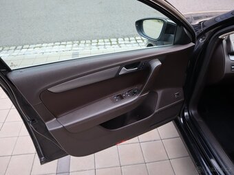 Volkswagen Passat 2.0 TDI 103 kW DSG Highline  rv.2014 - 7