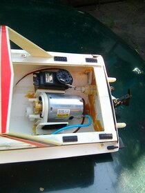 Rc loď Robbe Little Devil. - 7