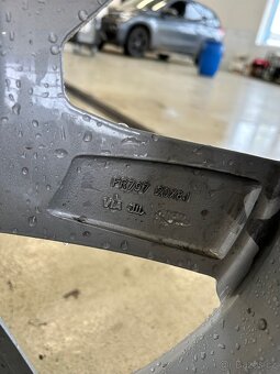 Alu R20 Volvo Range Rover 5x108 zimní 245/45 - 7
