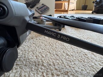 DJI Mavic 3 Pro Fly More Combo - 7