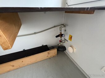 Obytný kontejner s kuchyní / WC a sprchou a mřížemi - 7