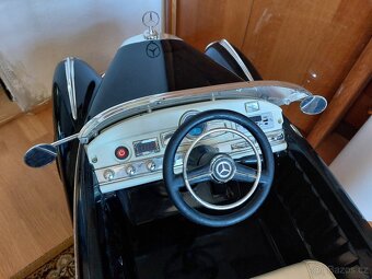 Dětské elektrické autíčko Mercedes Benz 300S RETRO - 7