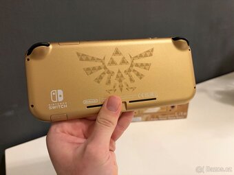 Nintendo Switch Lite Hyrule Edition v záruce - 7