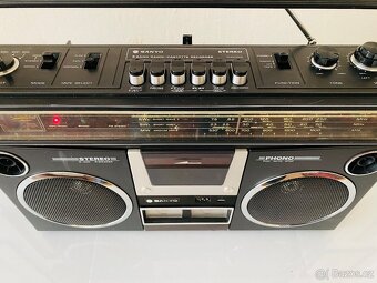 Radiomagnetofon/boombox Sanyo M4500KE, rok 1980 - 7