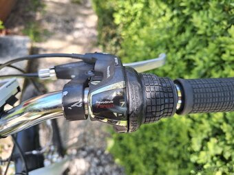 Specialized dívčí/chlapecké kolo Hotrock - 7