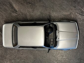 BMW E30 sedan 325i Silver - 1:18 limit 999ks - 7