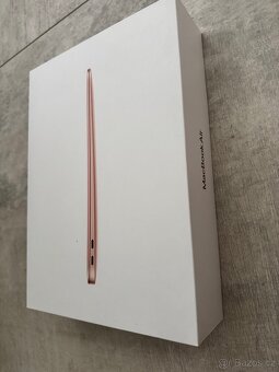 MacBook Air M1 (2020) – 512 GB SSD, 8 GB RAM, růžově zlatý - 7