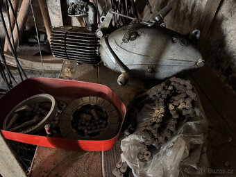 jawa 21 pionýr, díly CZ175,125 - 7