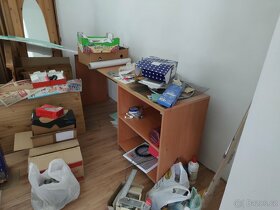 Kancelářský nábytek, konferenční stůl, skříň, komoda, regál - 7