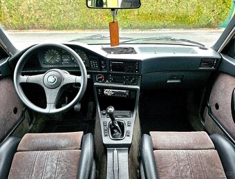 BMW 520i E28-krásný youngtimer pro fanoušky, nebo sběratele - 7