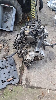 Rozprodam golf 7 gti 2.0tsi Golf vii gti Kompletní karoserie - 7