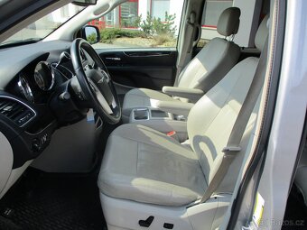 CHRYSLER TOWN & COUNTRY 3,6L V6 211kw LPG odp. DPH 2015 - 7