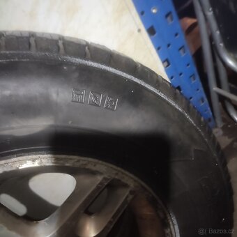 Prodám sadu ALU kol rozteč 5x127 na Jeep grand Cherokee wj - 7
