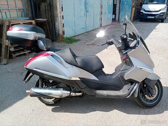 Skútr Aprilia Atlantic 500 - 7