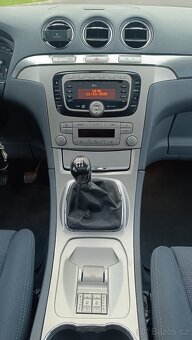 Ford S Max Titanium 2.0 benzín, 107 kW, 2009, NOVÁ STK 10/27 - 7