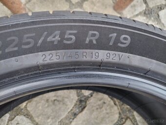 225/45/19 letni pneu MICHELIN 225/45 R19 - 7