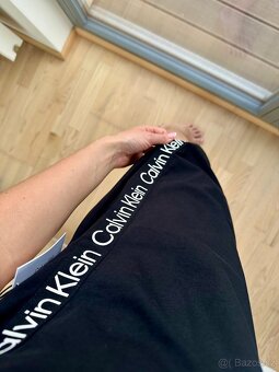 CALVIN KLEIN ČERNÉ ŠATY - 7