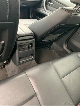 BMW E90 LCI - 7